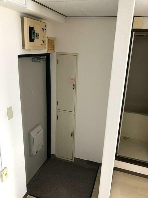 玄関　別号室のお部屋です。