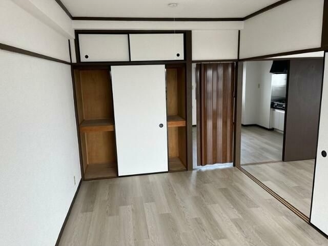居室・リビング　別号室のお部屋です。