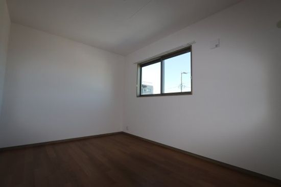 その他部屋・スペース　落ち着いて過ごせるお部屋なので、寝室にいかがでしょうか