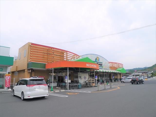 スーパー　ニシナフードバスケット玉野長尾店（スーパー）まで516m