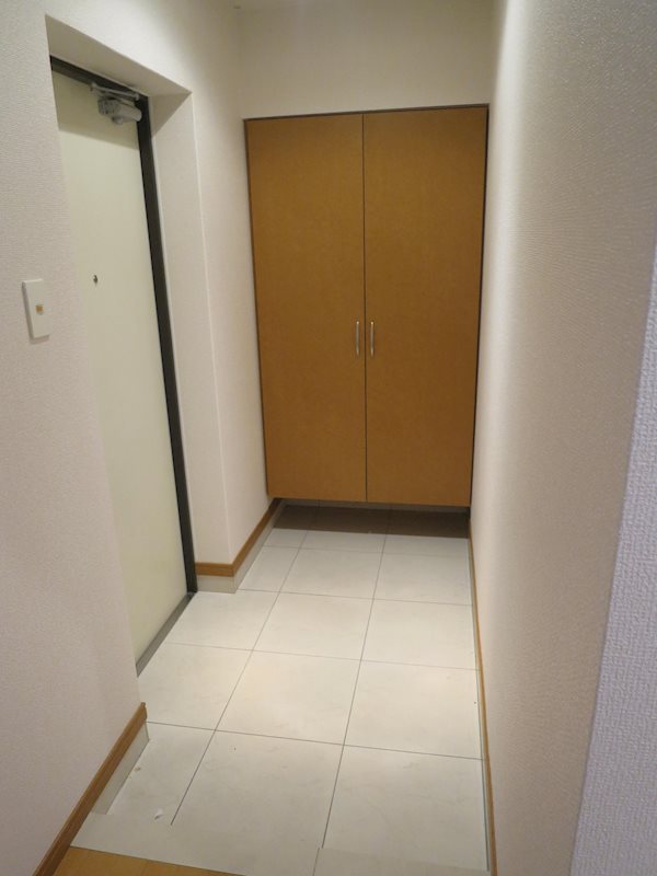 玄関　※同タイプ別室写真