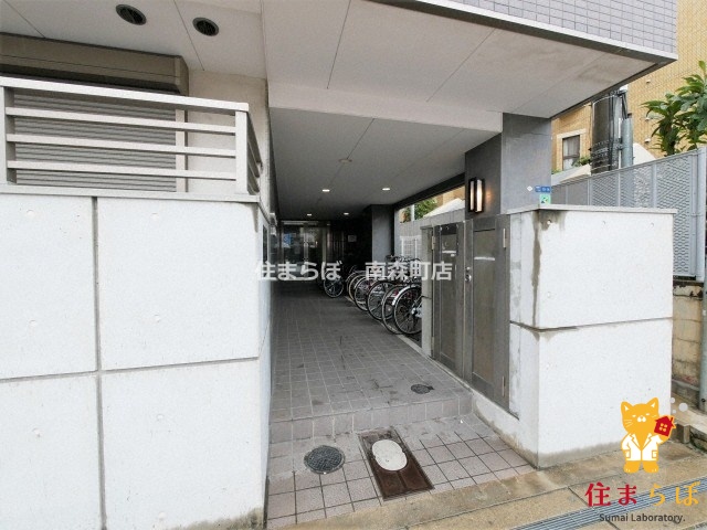 エントランス　共用部の印象も大切に