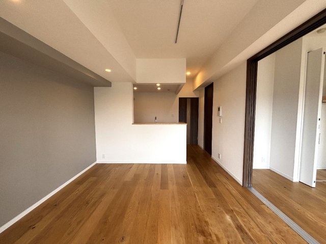 居室・リビング　※同物件別住戸の写真を参考に掲載しております。