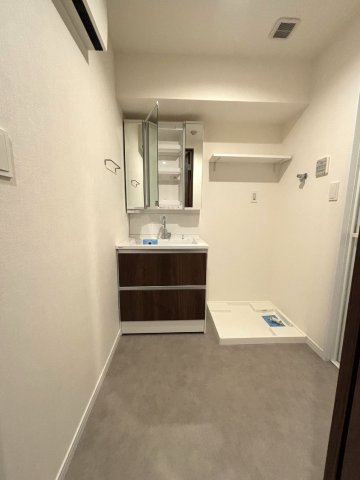 洗面設備　※同物件別住戸の写真を参考に掲載しております。