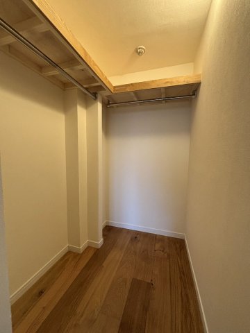 収納　※同物件別住戸の写真を参考に掲載しております。