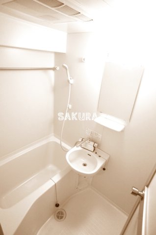 バス・シャワールーム　日々の疲れを癒すお風呂です♪
