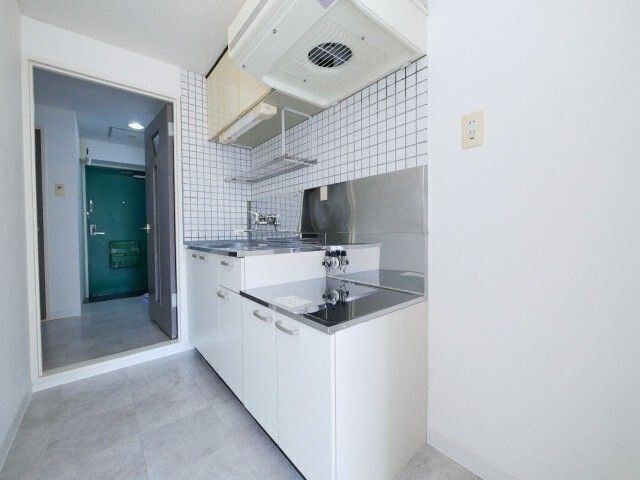 キッチン　※写真は別号室です。