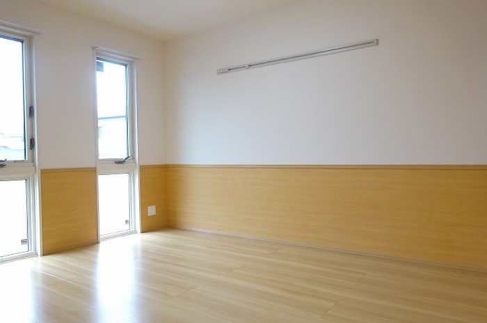 その他部屋・スペース　南側洋室6帖