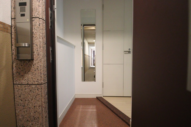 玄関　※別室の参考写真の為、現況優先です。