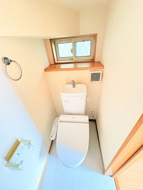 トイレ　温水洗浄便座のトイレです☆
