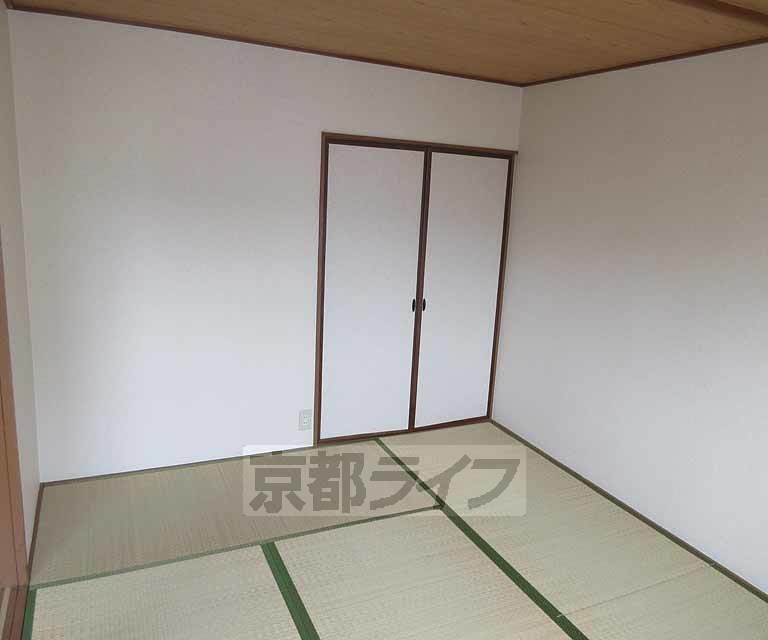 居室・リビング　畳が落ち着くお部屋です！