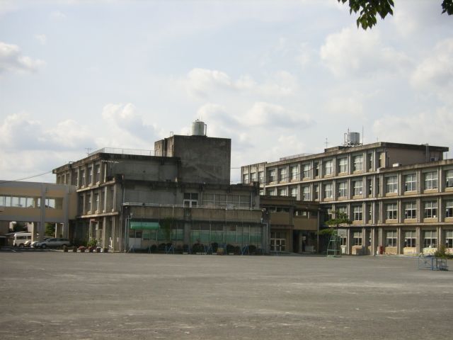 小学校　町立柏森小学校（小学校）まで750m