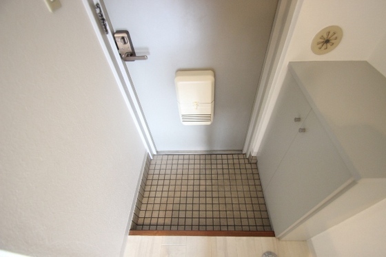 玄関　※別部屋の写真です