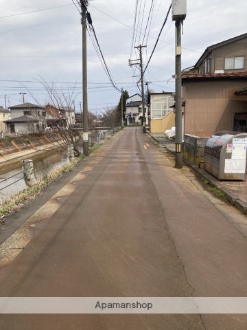 その他　前面道路（その他）まで0m