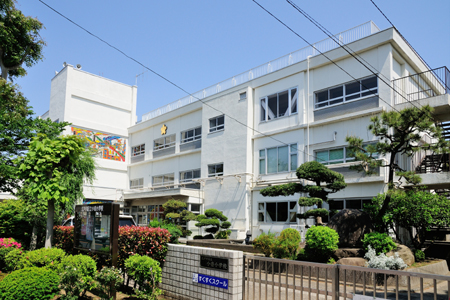 小学校　江戸川区立小岩小学校（小学校）まで513m