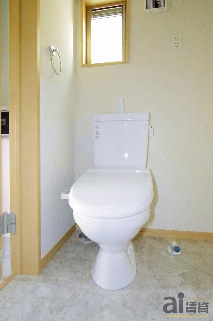 トイレ　※同仕様写真です