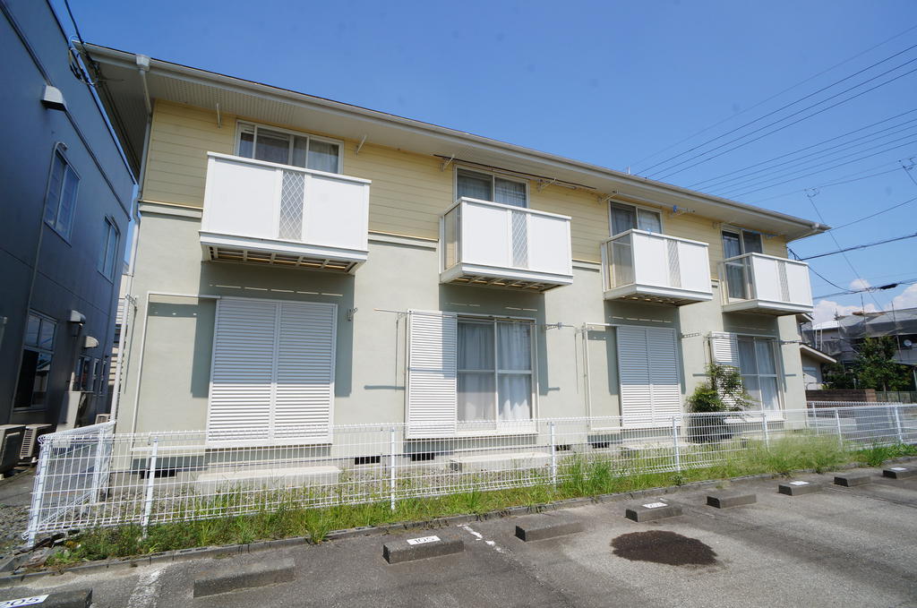 建物外観　南向きです