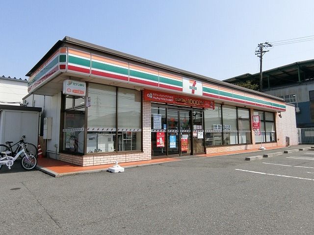コンビニ　セブン-イレブン 大垣割田３丁（コンビニ）まで1195m