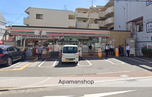 コンビニ　セブンイレブン（コンビニ）まで15m