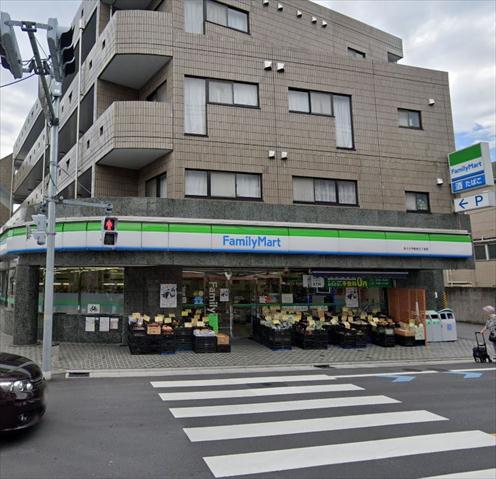 コンビニ　ファミリーマート（コンビニ）まで533m