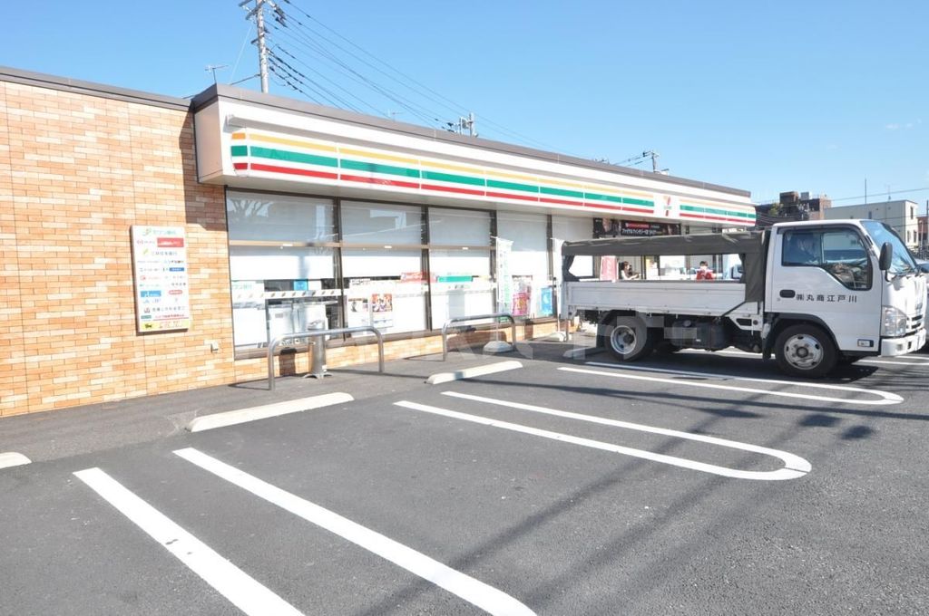 コンビニ　セブンイレブン江戸川新堀2丁目店（コンビニ）まで360m