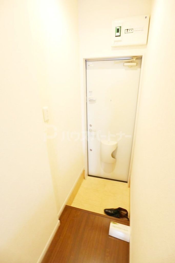 玄関　同物件別号室の参考写真