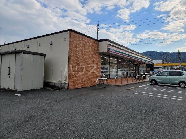 コンビニ　セブンイレブン 岡崎本宿町店（コンビニ）まで390m