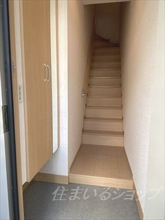 玄関　ミラー付き大型シューズボックス
