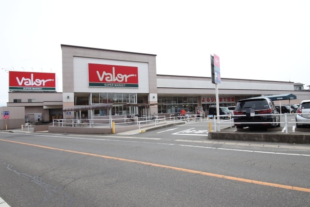 スーパー　スーパーマーケットバロー 日進岩崎店（スーパー）まで300m