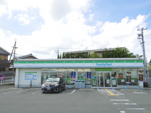コンビニ　ファミリーマート郡山小泉店（コンビニ）まで720m