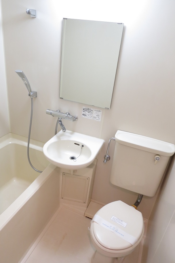 バス・シャワールーム　バス・トイレは同室です