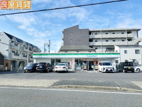 コンビニ　ファミリーマート 熱田古新町店（コンビニ）まで607m
