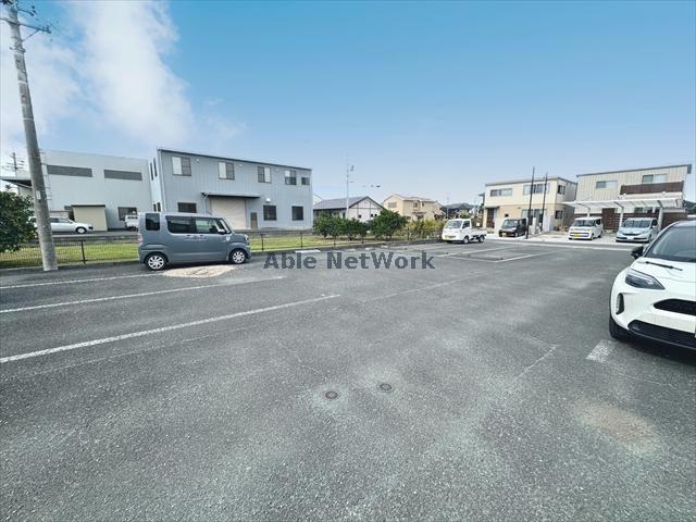 駐車場　駐車場