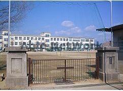中学校　豊川市立小坂井中学校（中学校）まで1940m