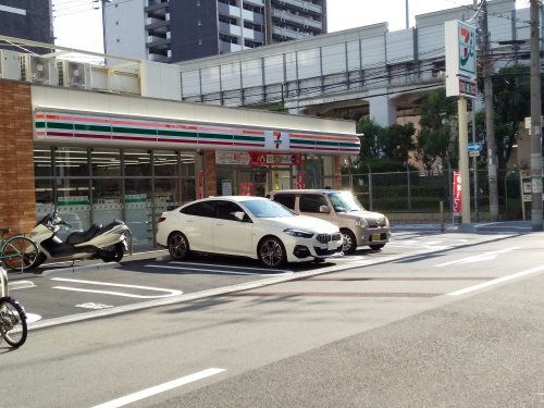 コンビニ　セブンイレブン 大阪高津3丁目店（コンビニ）まで140m