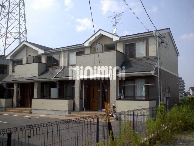 建物外観　南向き。日当たり良好です。
