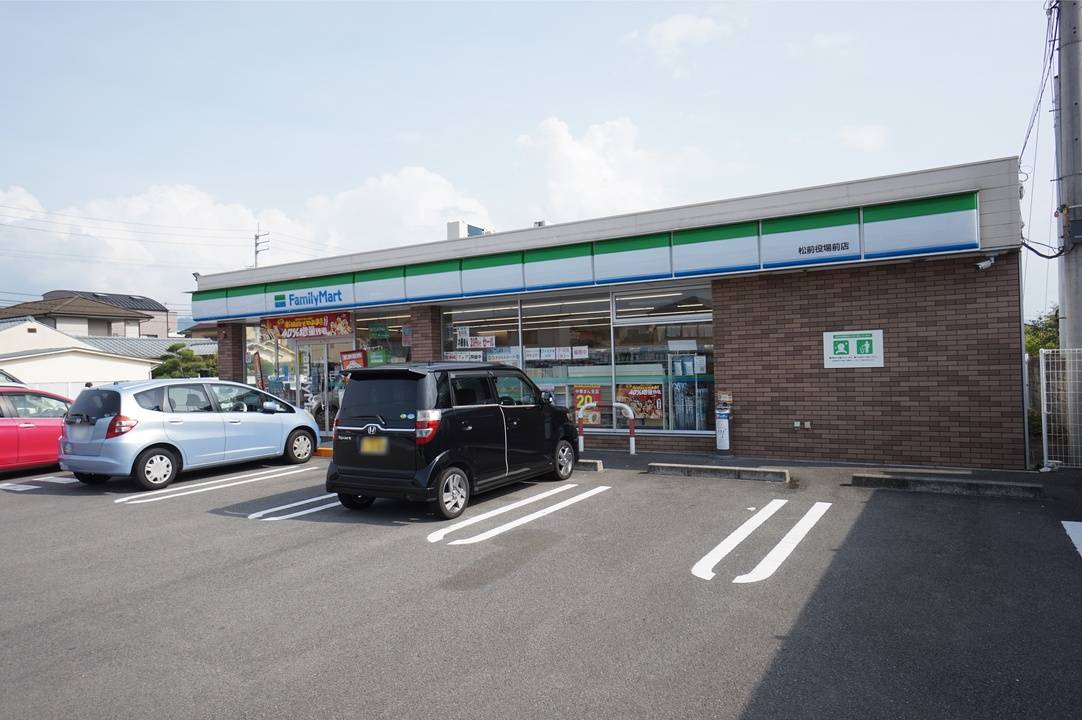 コンビニ　ファミリーマート松前役場前店（コンビニ）まで705m