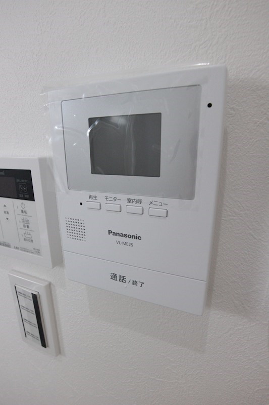 セキュリティ　カラーモニターで安心です。