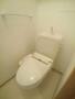 トイレ　落ち着いた色調のトイレです