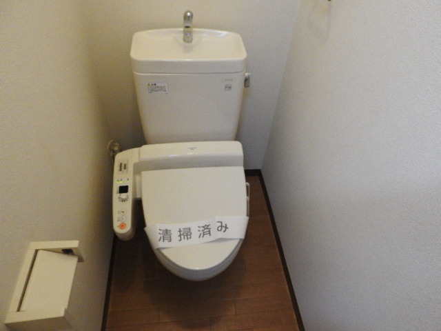 トイレ　他のお部屋の参考写真となります。