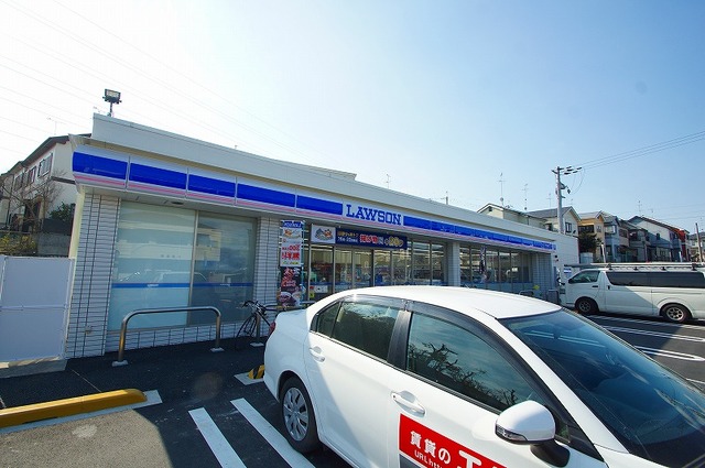 コンビニ　ローソン茨木郡山二丁目店（コンビニ）まで442m