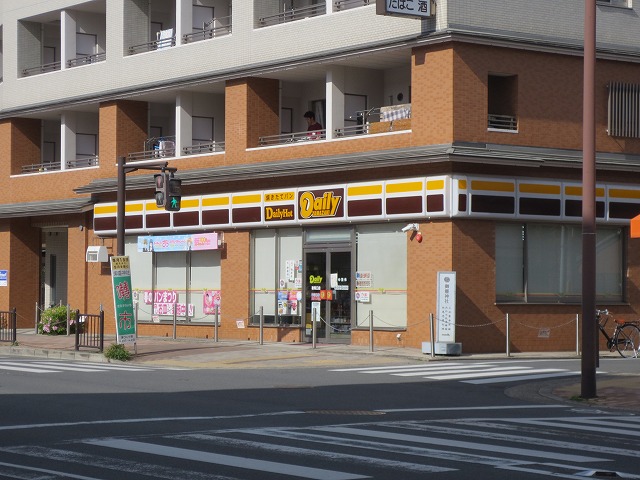 コンビニ　デイリーヤマザキ 鞍馬口店（コンビニ）まで65m