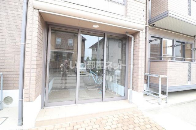 リビングタウン金沢壱番館 Bの外観写真