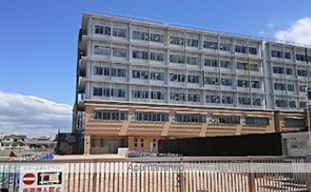 小学校　大分市立碩田学園（小学校）まで340m