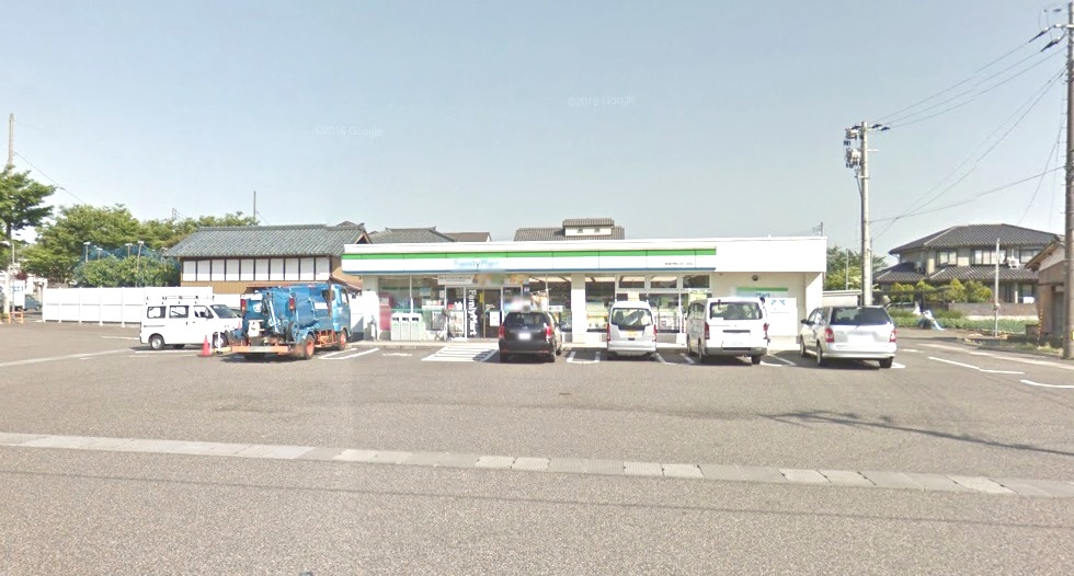 コンビニ　ファミリーマート新潟中野山五丁目店（コンビニ）まで422m
