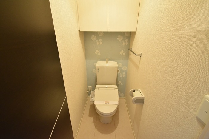 トイレ　同建物別室の写真です。