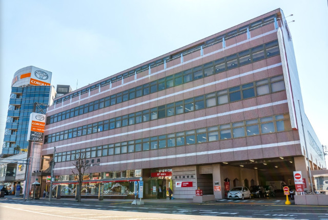 郵便局　豊平郵便局（郵便局）まで377m