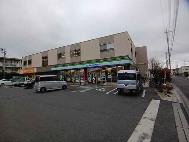 コンビニ　ファミリーマート（コンビニ）まで278m