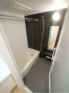 バス・シャワールーム　＊同間取り別部屋参照