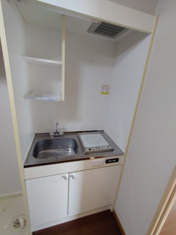 キッチン　同建物内別部屋の写真です。